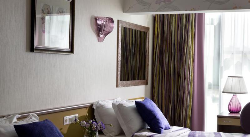 Iris Art Hotel Charków Zewnętrze zdjęcie