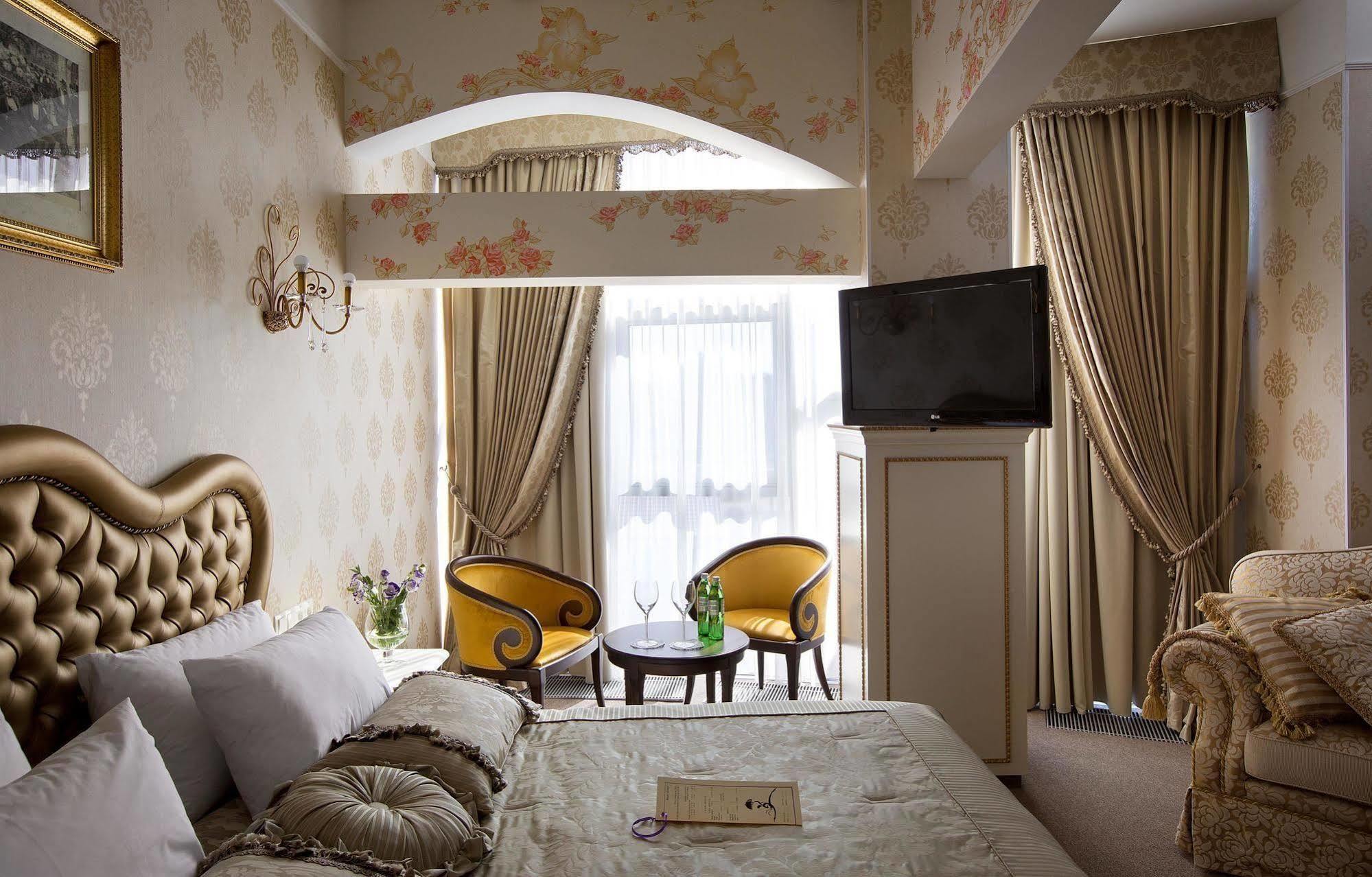 Iris Art Hotel Charków Zewnętrze zdjęcie