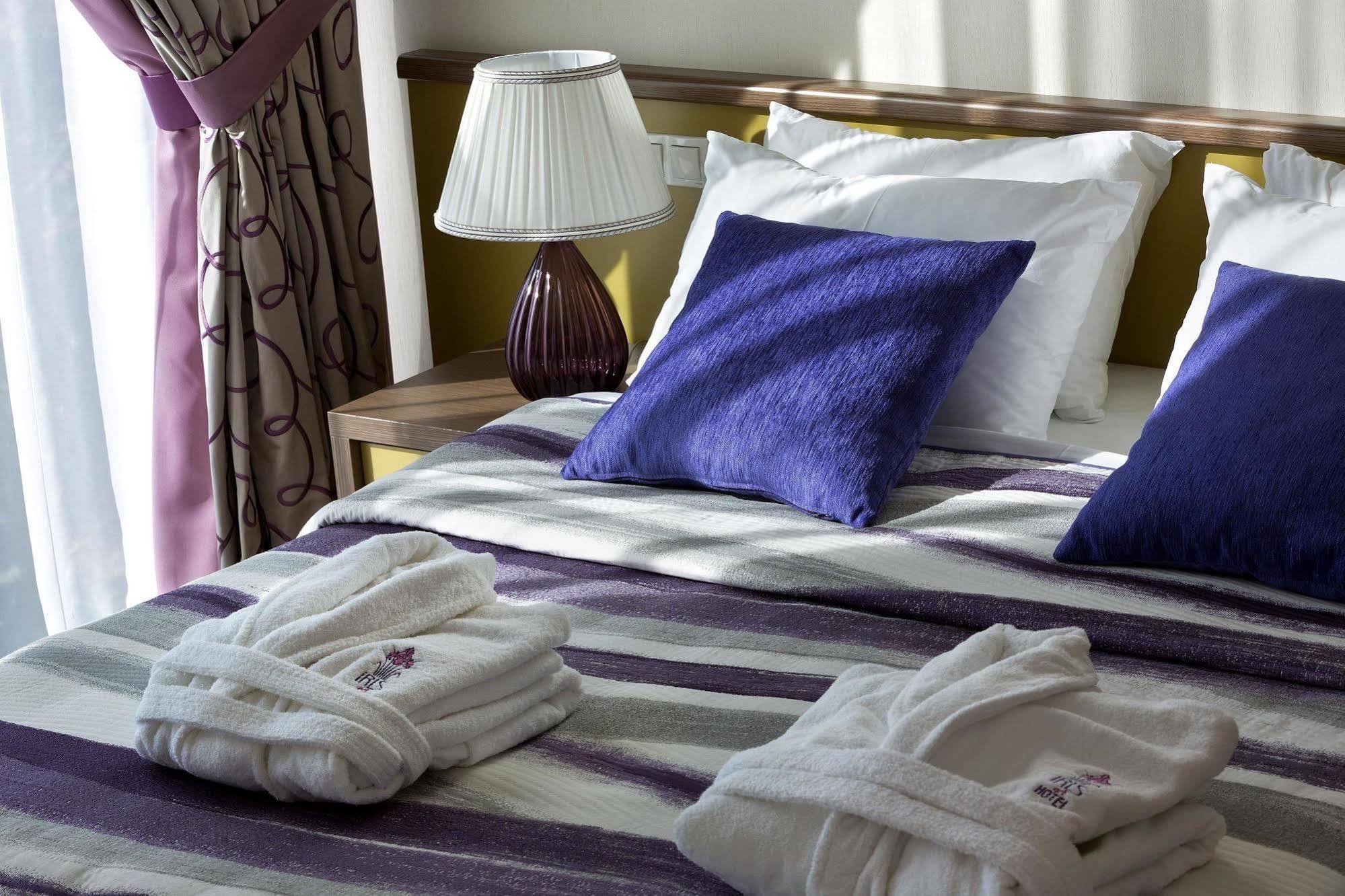 Iris Art Hotel Charków Zewnętrze zdjęcie