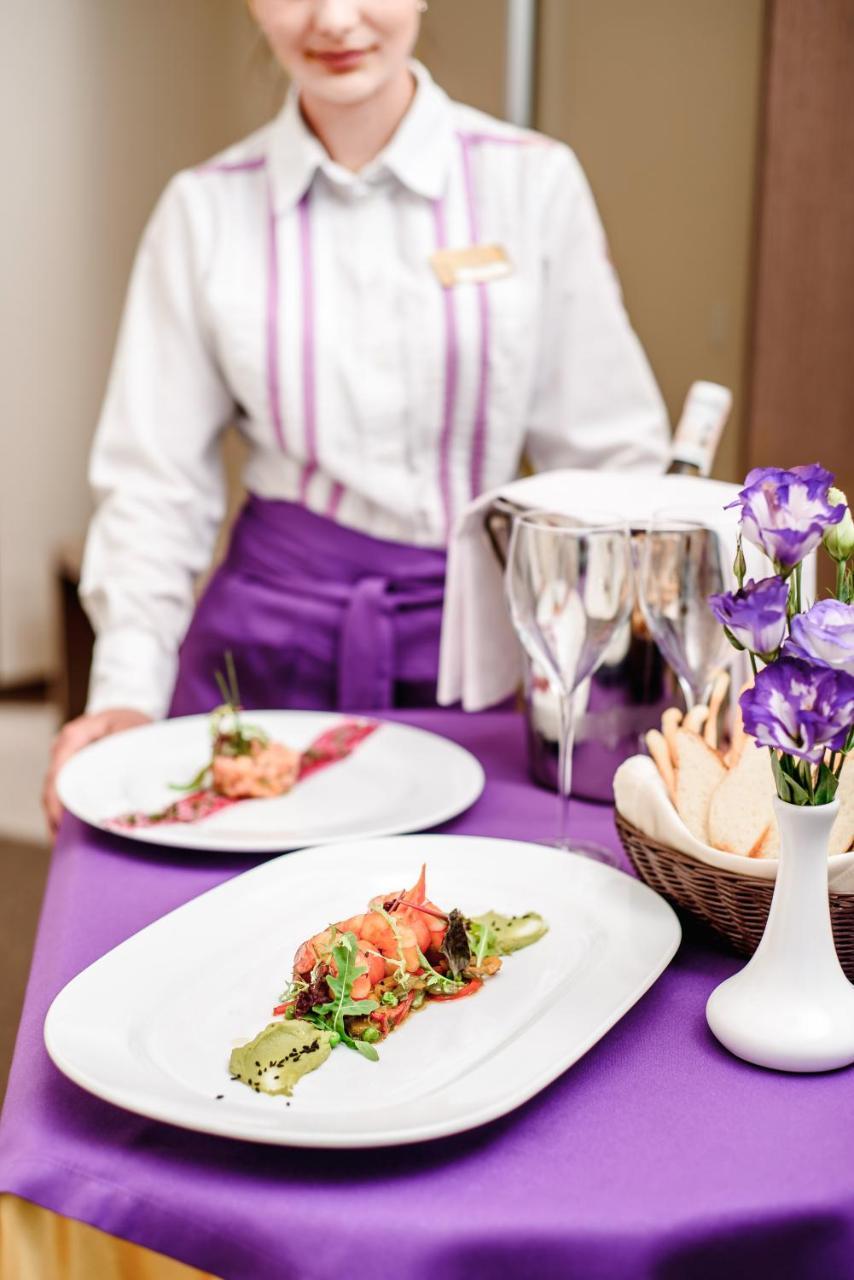Iris Art Hotel Charków Zewnętrze zdjęcie